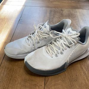 White, Men’s size 8 - Mamba Fury Nike athletic shoes